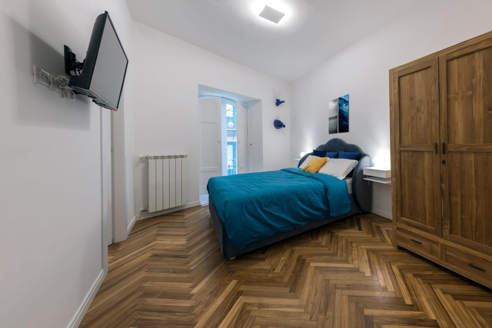 L'Incanto House Salerno Bagian luar foto